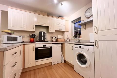 2 bedroom apartment for sale, Lancaster Way, Repton Park