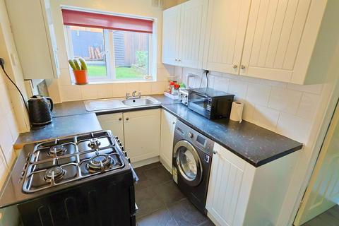 3 bedroom end of terrace house for sale, Risborough Close, Allesley Park, Coventry - NO CHAIN