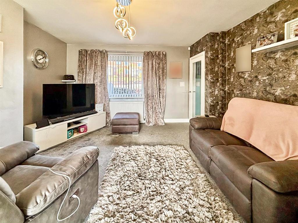 Living room Area: