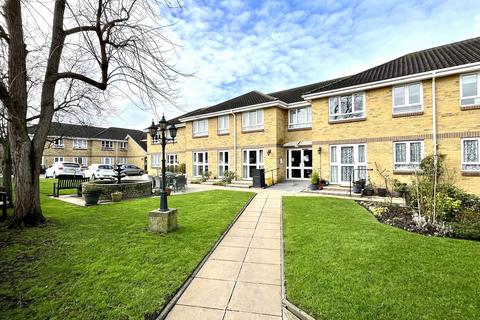 2 bedroom flat for sale, Clayton Road, Chessington, Surrey. KT9 1NS