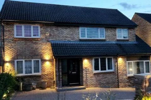 3 bedroom detached house for sale, The Green, Leatherhead KT22