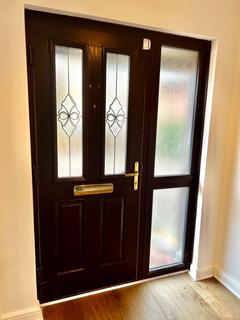 4 The Green, Fetcham, Leatherhead, KT22 9XE
