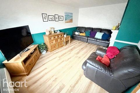 8 Chapmans Close, Irchester, Wellingborough, NN29 7EQ