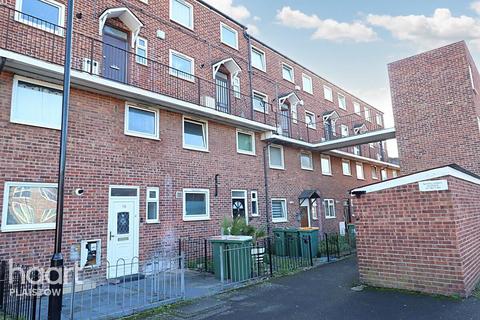 3 bedroom maisonette for sale, Morse Close Plaistow, London