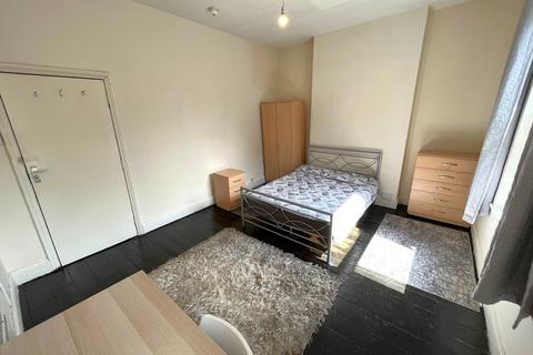 1 bedroom in a house share to rent, Alfreton Road, Nottingham NG7