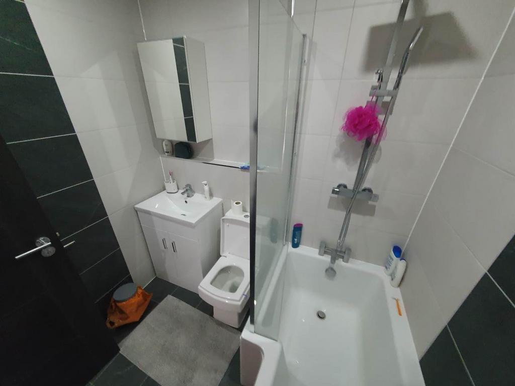 Bathroom (2)