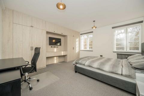 2 bedroom flat for sale, Tavistock Square, London WC1H