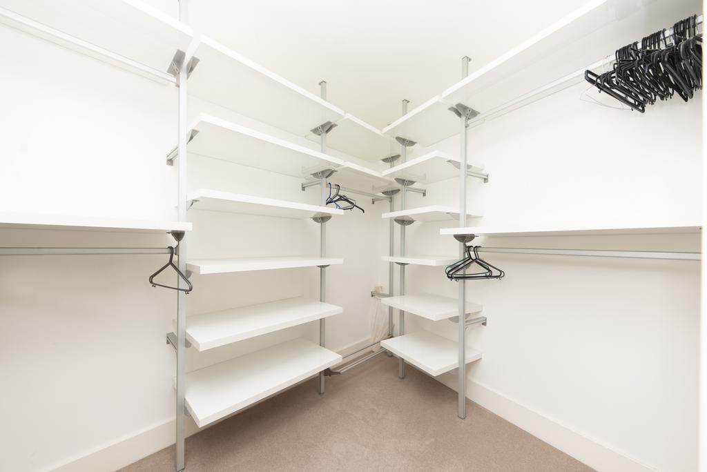 Walk in wardrobe