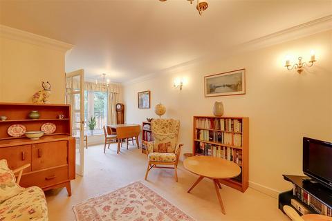 1 bedroom retirement property for sale, Pegasus Court, Shelley Road, Worthing BN11