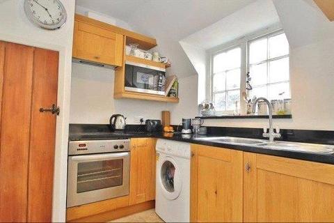 2 bedroom flat for sale, High Street, Chobham GU24