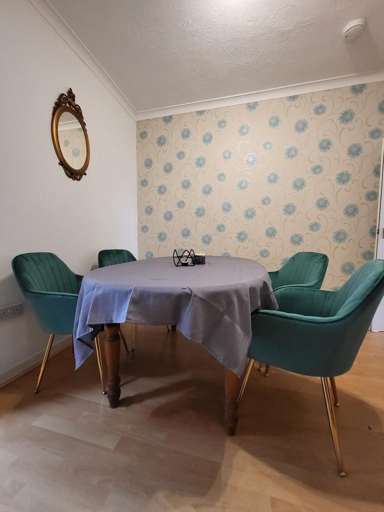 Dining rm
