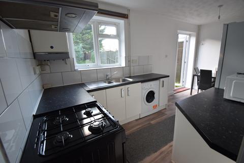 3 bedroom semi-detached house to rent, Norwich, Norwich NR5