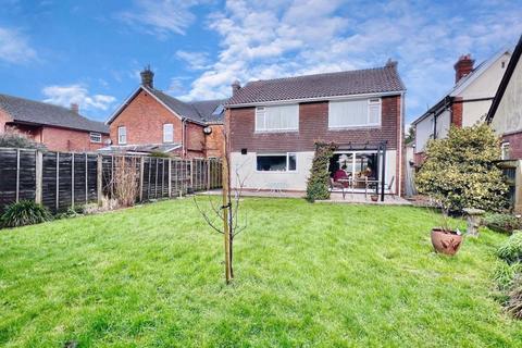 3 bedroom detached house for sale, Northfield Road, Ringwood, BH24 1SU