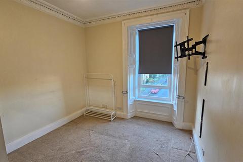 2 bedroom house to rent, Bank Street, Greenock PA15