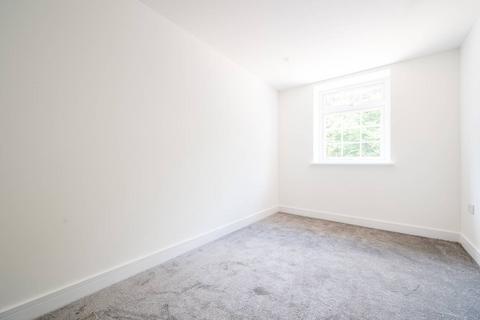 2 bedroom flat to rent, Westfield, Westfield, Woking, GU22