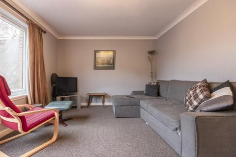 2 bedroom flat to rent, 2435L – Gilmours Entry, Edinburgh, EH8 9XL