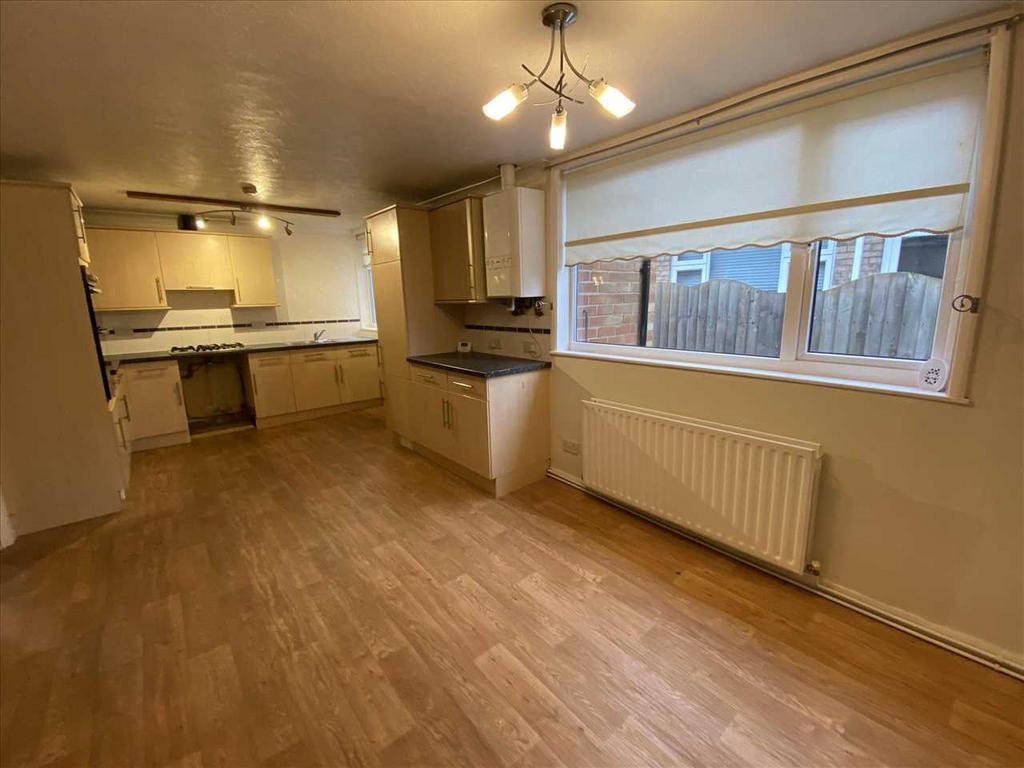 Dining Kitchen: