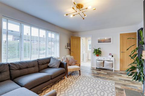 1 Bramley Close, Southwell, NG25 0JB