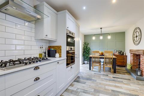 1 Bramley Close, Southwell, NG25 0JB