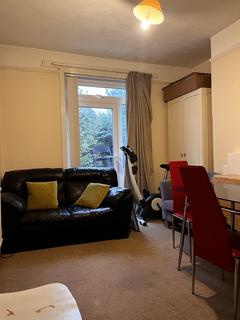 1 bedroom in a house share to rent, Alma Road, Bournemouth, Dorset, BH9