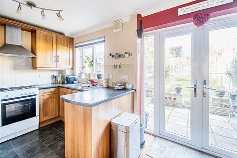 3 bedroom semi-detached house for sale, The Bentleys, Southend-On-Sea, SS2