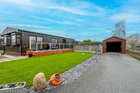 2 bedroom detached house for sale, Birch Grove, The Elms, Torksey, Lincoln, LN1