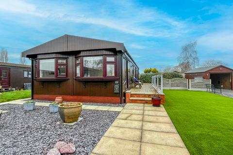 2 bedroom park home for sale, Birch Grove, The Elms, Torksey, Lincoln, LN1