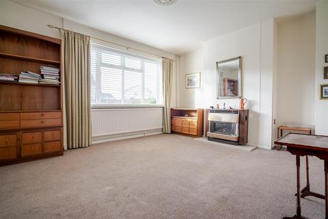 3 bedroom semi-detached house for sale, Bulkeley Avenue, Windsor