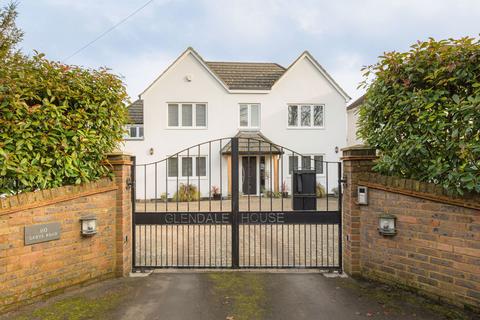 5 bedroom detached house for sale, Grove Road, Tring, Hertfordshire HP23