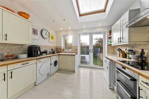 3 bedroom terraced house for sale, Linden Road, Hampton