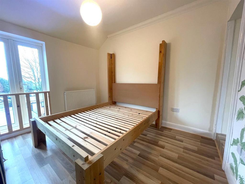 Bedroom 1 Alternate.jpg