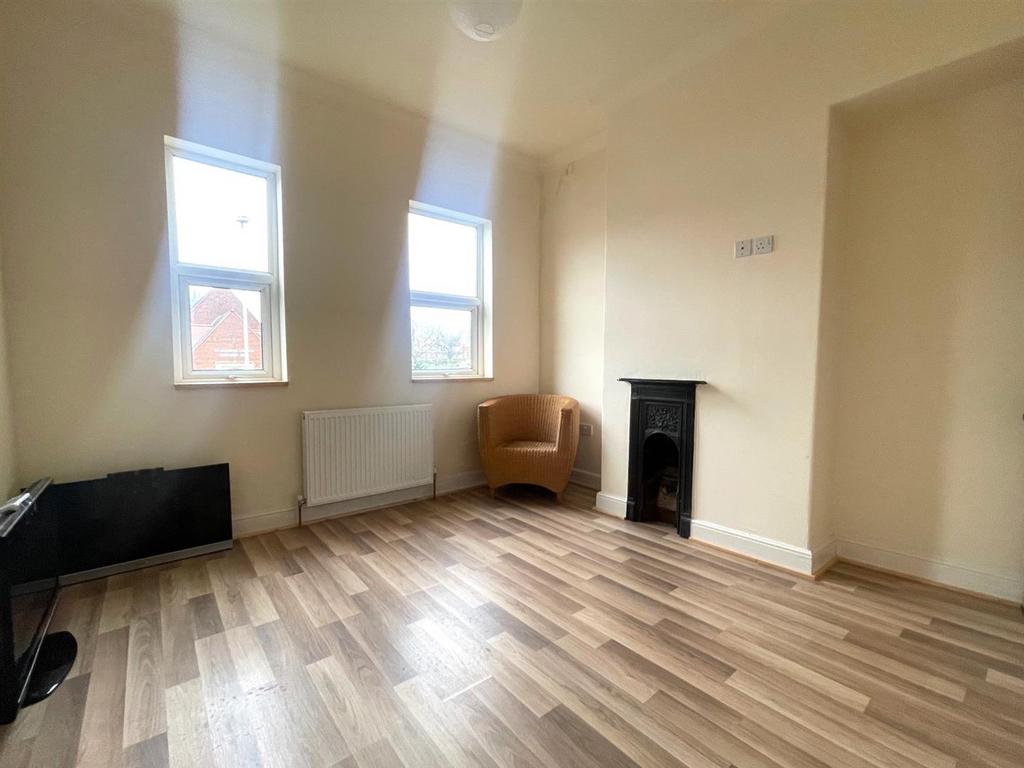 Bedroom 2.jpg