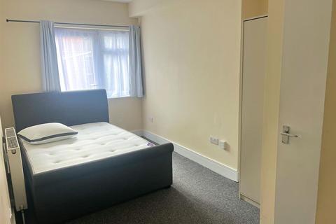 House share to rent, Downham Way Bromley, London