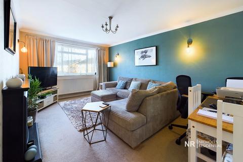 2 bedroom maisonette for sale, West Ewell KT19