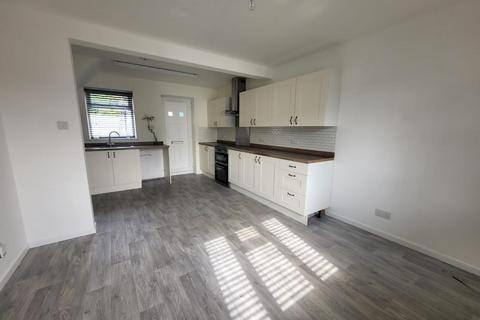 3 bedroom semi-detached house to rent, Griffiths Road, High Green, Sheffield