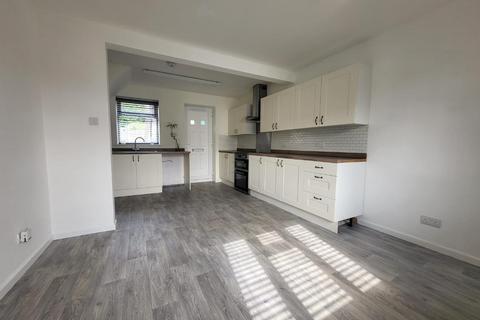 3 bedroom semi-detached house to rent, Griffiths Road, High Green, Sheffield