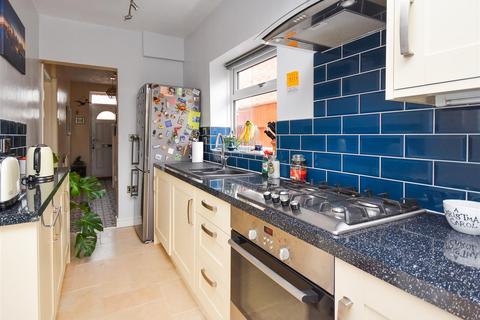 111 Blackburn Avenue, Wolverhampton, WV6 9JT