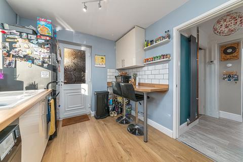 75 Drayton Road, Irthlingborough, Wellingborough, NN9 5TQ