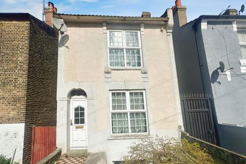 9 Saunders Road, London, SE18 1NT