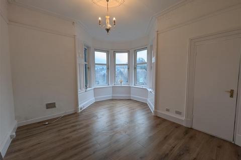 2 bedroom flat to rent, John Street, Gourock PA19