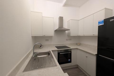 2 bedroom flat to rent, John Street, Gourock PA19