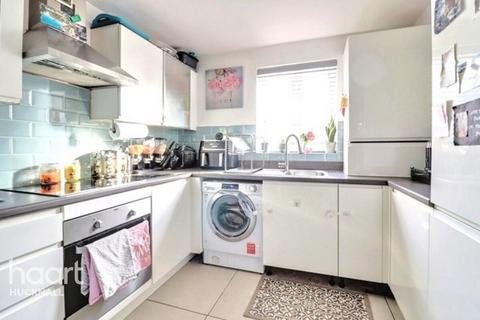 43 Albert Close, Hucknall, Nottingham, NG15 7UZ