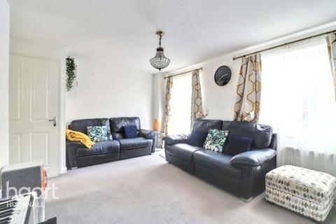 43 Albert Close, Hucknall, Nottingham, NG15 7UZ
