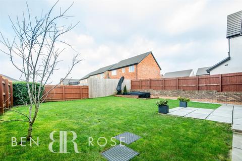 4 bedroom detached house for sale, Heaton Way, Preston PR4