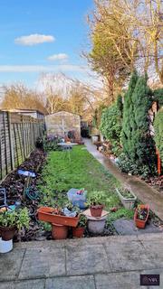 2 bedroom terraced house to rent, Durham Road, Feltham TW14