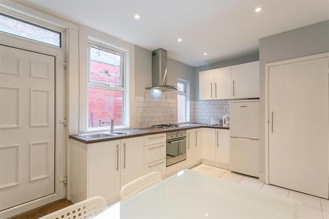 2 bedroom flat to rent, Simonside Terrace, Heaton, Newcastle upon Tyne