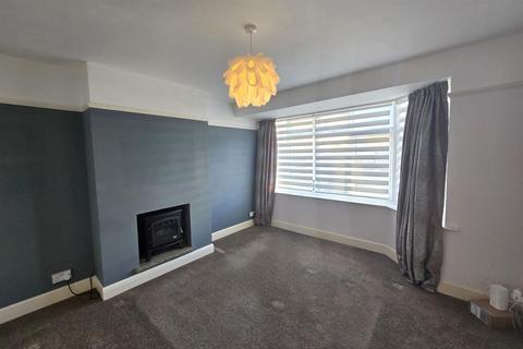 3 bedroom end of terrace house to rent, Newtown Avenue, North Bersted, Bognor Regis