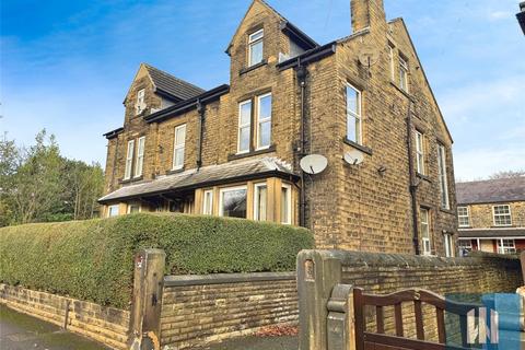 3 bedroom penthouse to rent, Wood Lane, Newsome, Huddersfield, HD4