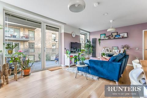 1 bedroom flat for sale, Paddlers Avenue, Brentford