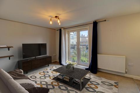 2 bedroom flat for sale, Hollyhock Lane, Bristol BS16